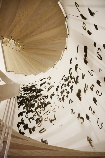 Oleksiy Koval, “Die Treppe”, 2012, ink on wall, private collection, Starnberg. Photo © Klaus Mauz