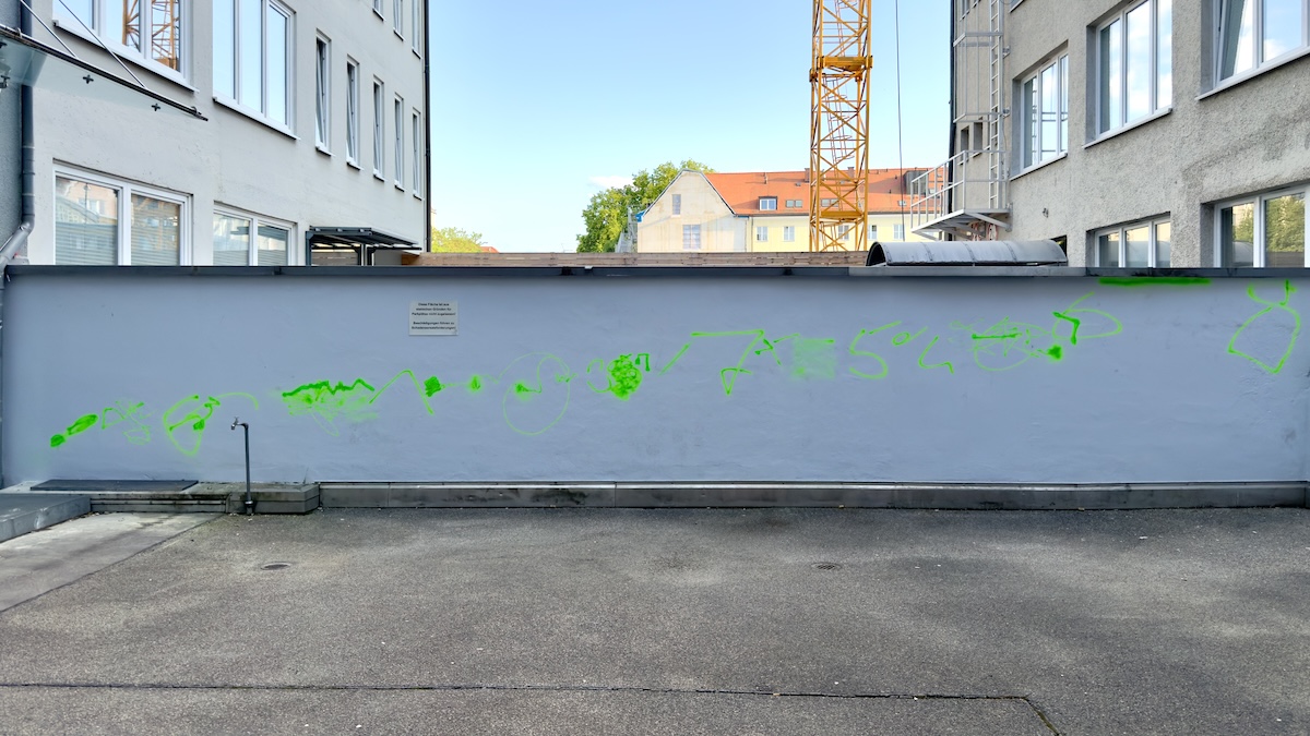 Scala
THE BEAUTIFUL FORMULA COLLECTIVE (2025)
Daniel Geiger, Oleksiy Koval, Veronika Wenger, Michael Wright
Spray on wall, 2 x 10 m
Photo © rhythm section.de