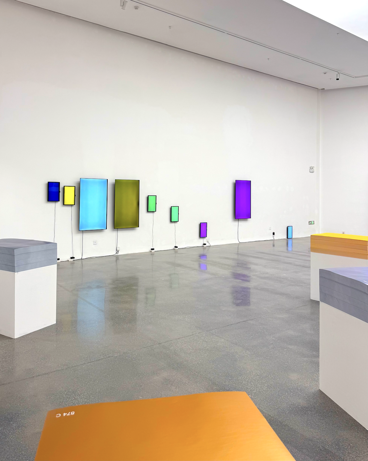 WMYCB for Manufacturing Aesthetics
Oleksiy Koval, 2026
Installation, 9 LED screens, variable dimensions
Songshan Lake Boxes Art Museum, Dongguan
Photo © Boxes Art Museum