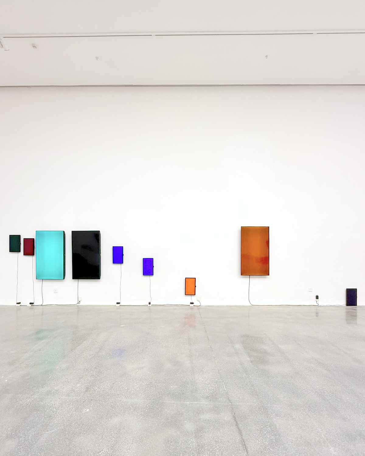 WMYCB for Manufacturing Aesthetics
Oleksiy Koval, 2026
Installation, 9 LED screens, variable dimensions
Songshan Lake Boxes Art Museum, Dongguan
Photo © Boxes Art Museum