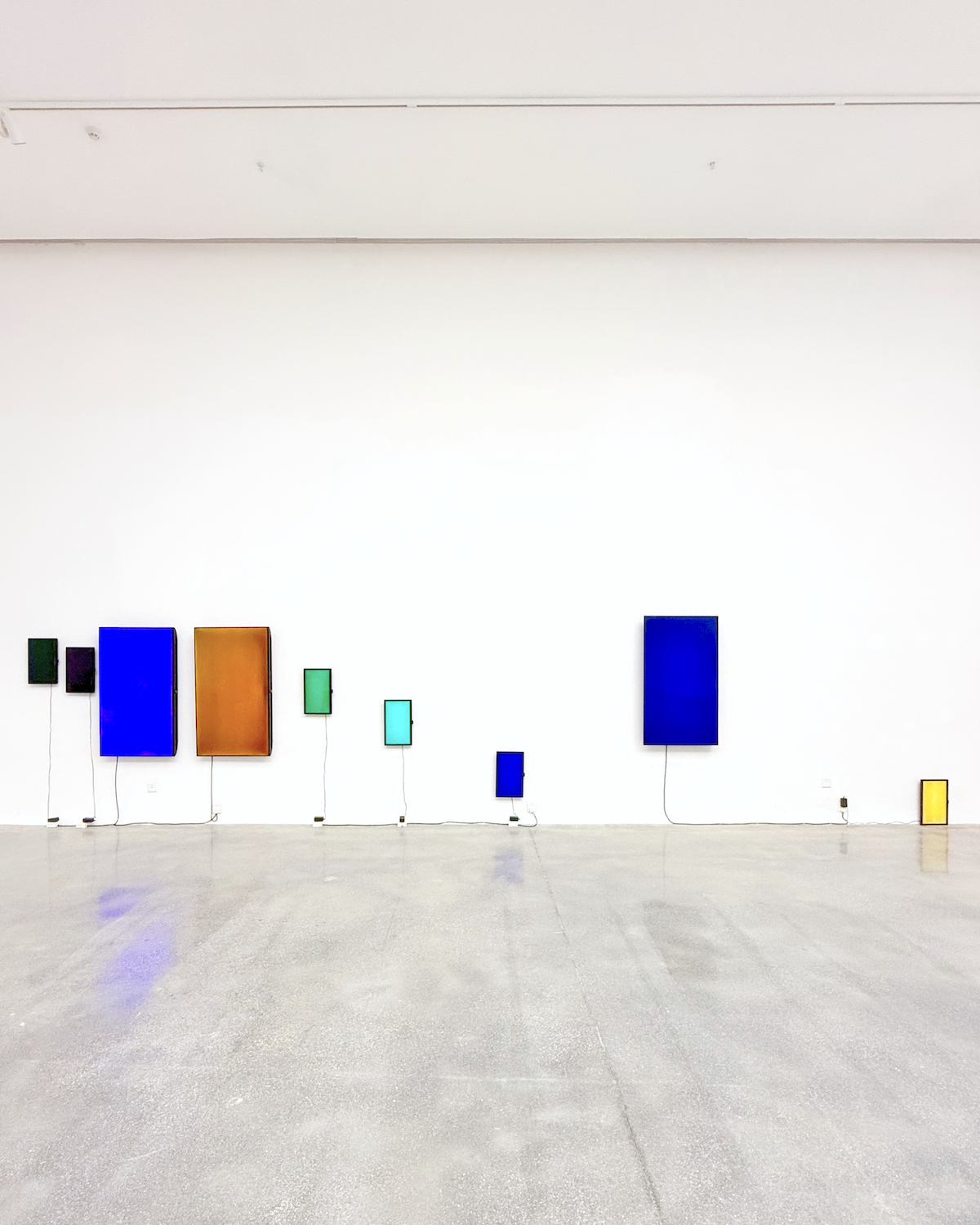 WMYCB for Manufacturing Aesthetics
Oleksiy Koval, 2026
Installation, 9 LED screens, variable dimensions
Songshan Lake Boxes Art Museum, Dongguan
Photo © Boxes Art Museum