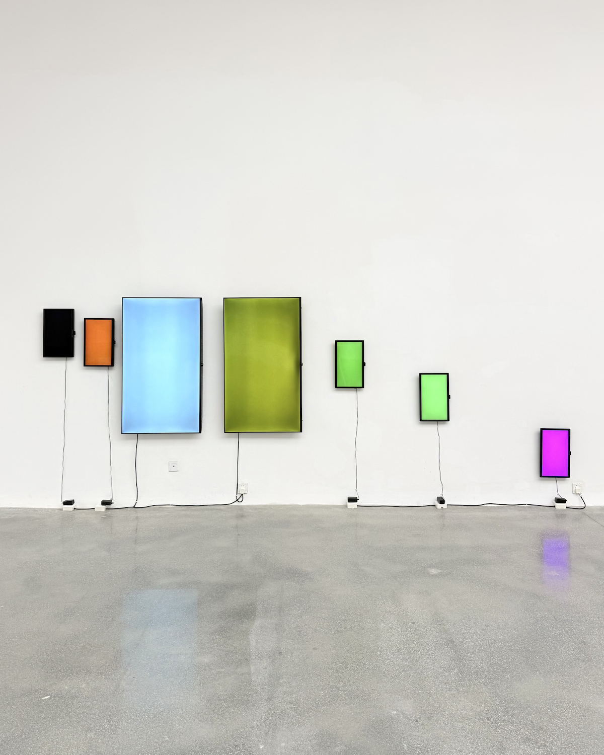 WMYCB for Manufacturing Aesthetics
Oleksiy Koval, 2026
Installation, 9 LED screens, variable dimensions
Songshan Lake Boxes Art Museum, Dongguan
Photo © Boxes Art Museum