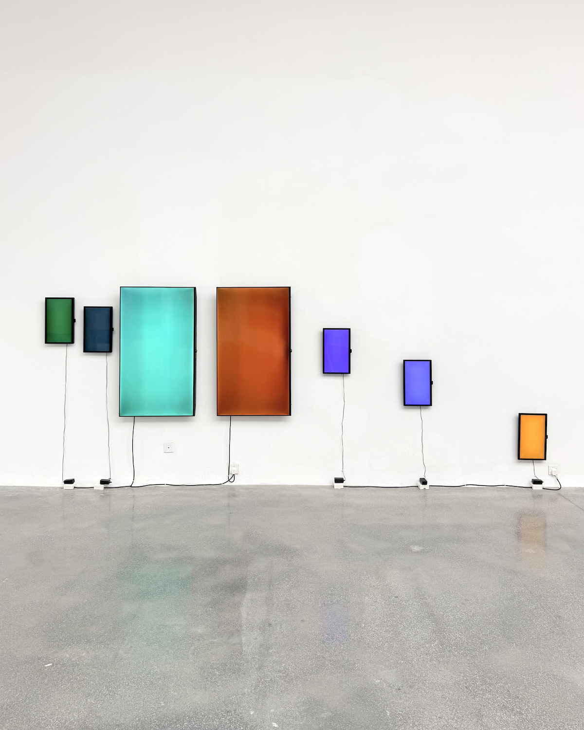WMYCB for Manufacturing Aesthetics
Oleksiy Koval, 2026
Installation, 9 LED screens, variable dimensions
Songshan Lake Boxes Art Museum, Dongguan
Photo © Boxes Art Museum